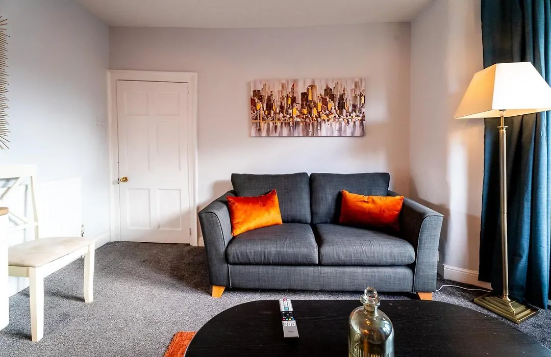 Cohost Partners | 4Br/2Ba | Free Parking | Wifi-1