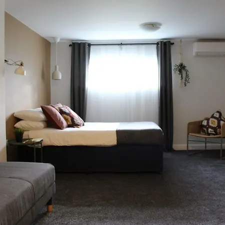 The Town & Country Lodge-3